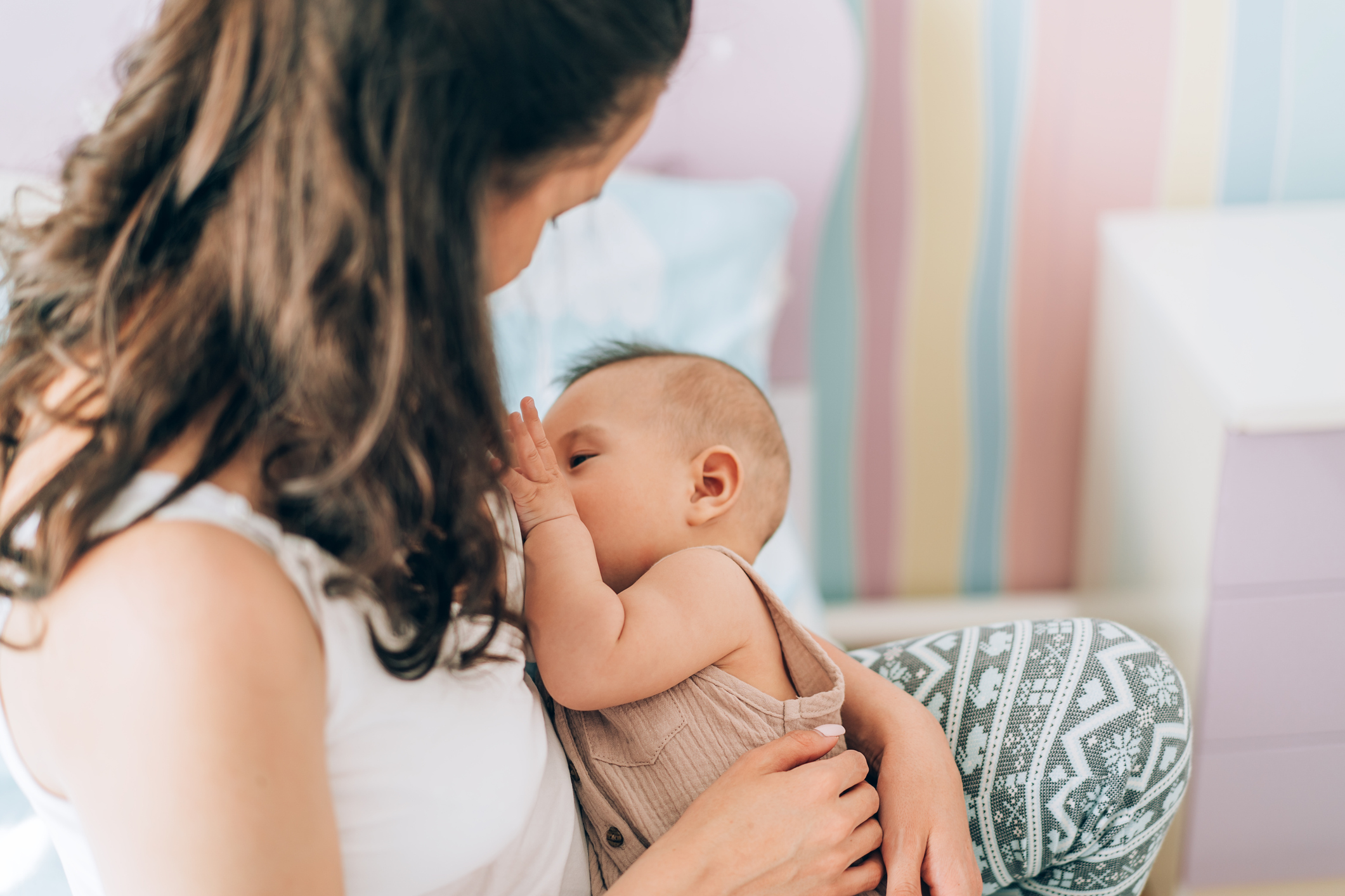 How to Increase Breast Milk Naturally: Best Foods and Home Remedies