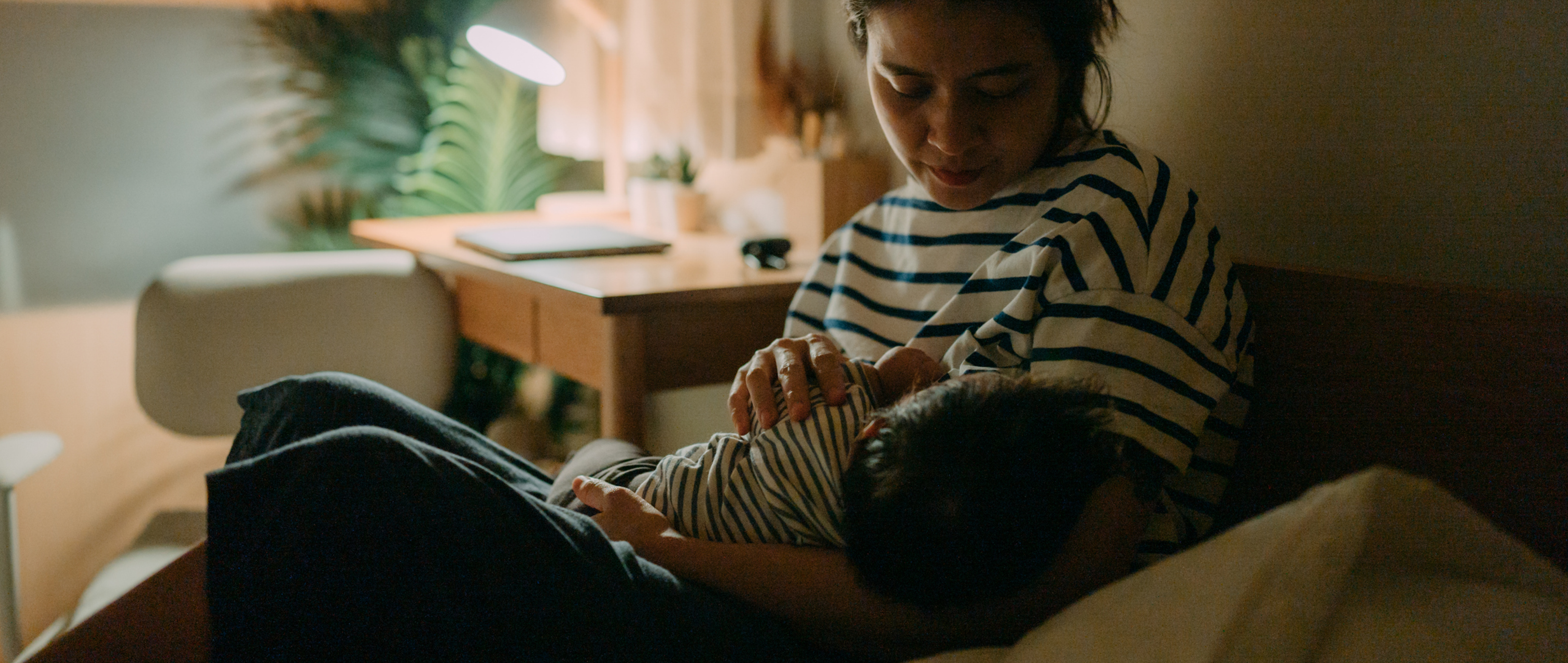 Feed Without the Fuss: Breastfeeding Tips