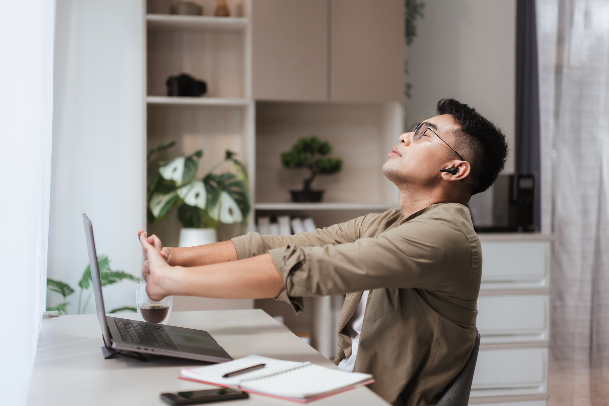 Longevity Trends: Posture as the New Anti-Ageing Secret